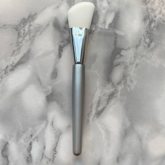 Cosmetix Dual Sided Mask Applicator Tool - Picture 2 of 5